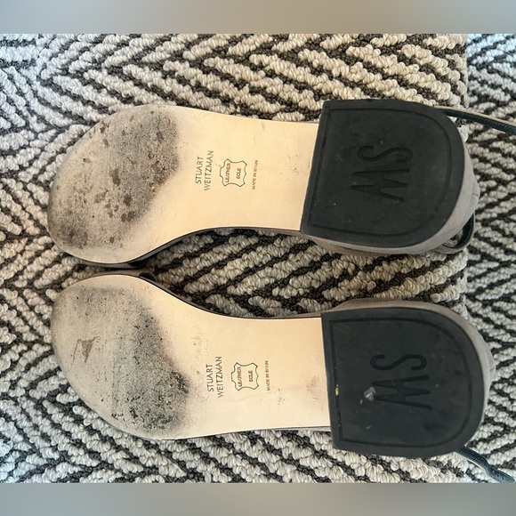 Stuart Weitzman EUC Grey Suede PeeWee Sandal - Picture 10 of 10